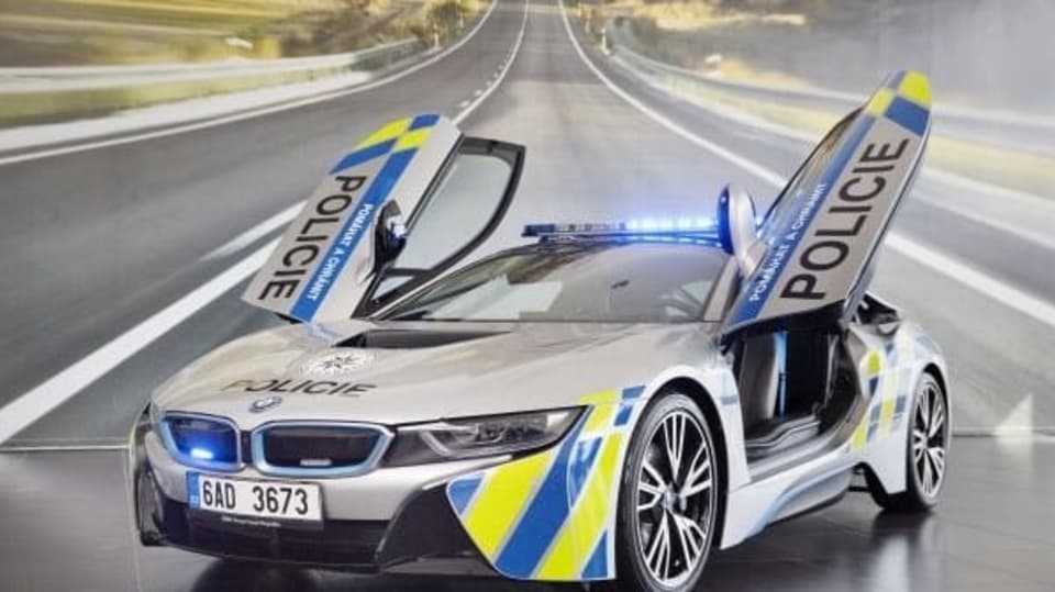 BMW i8 pro Policii ČR